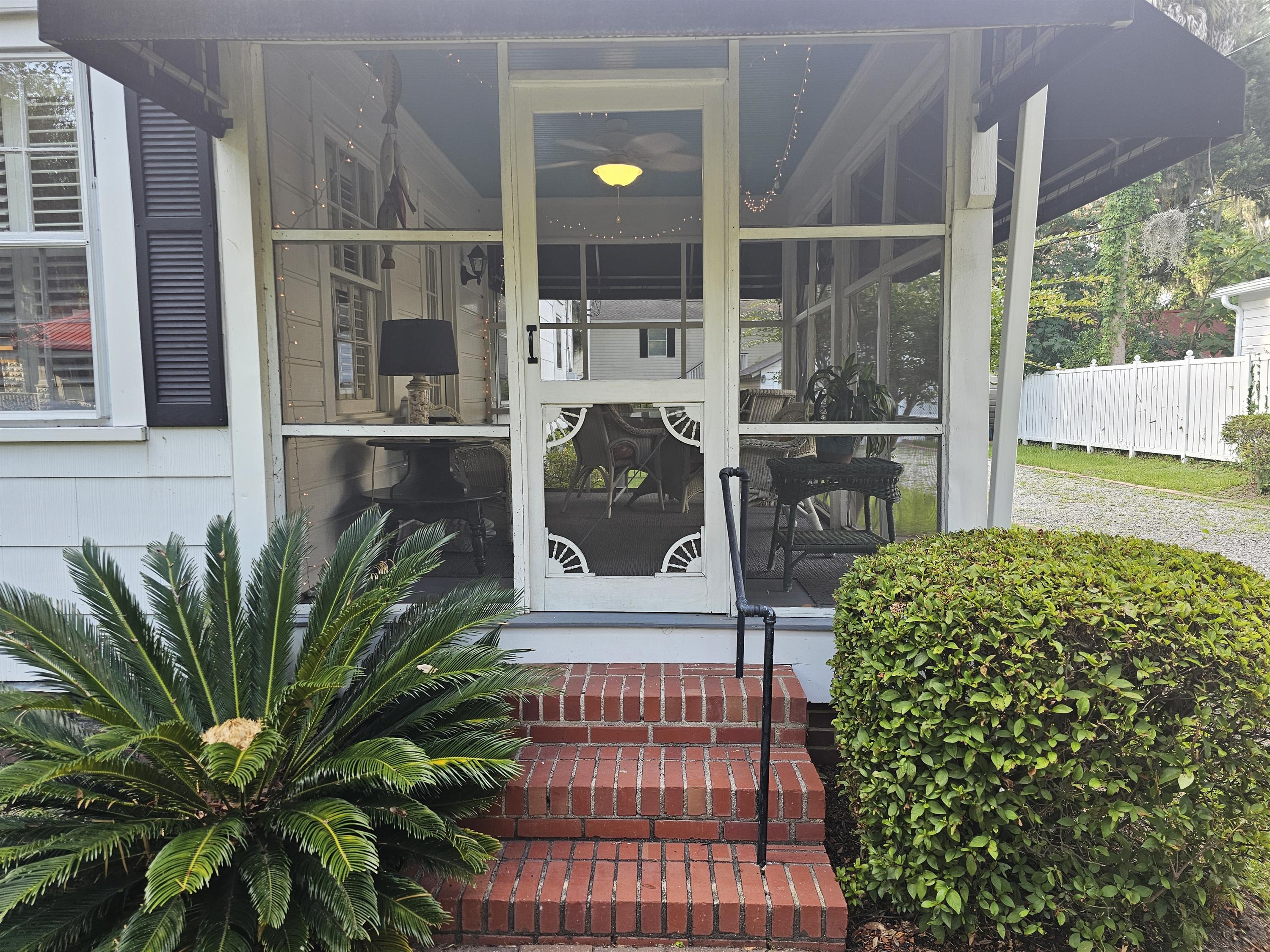 2105 North Street – photo 4
