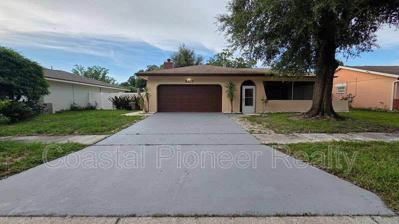 4817 Cypress Tree Dr – photo 2