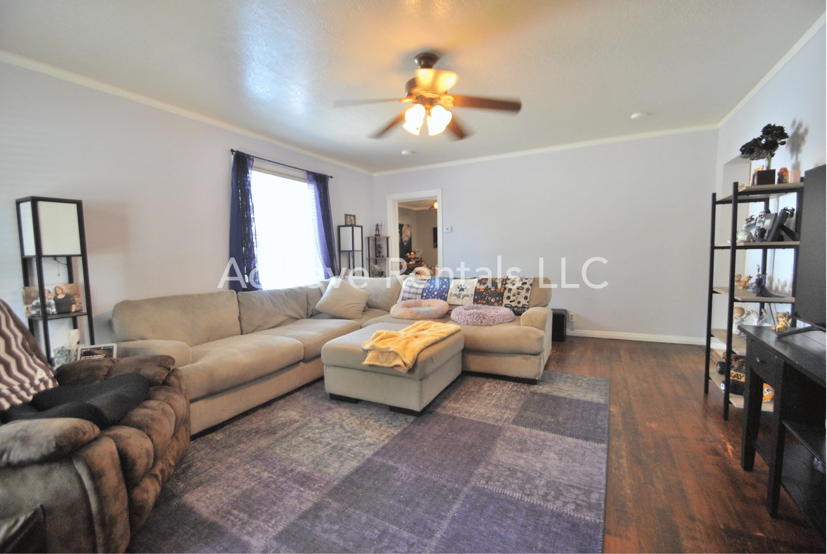 Charming Logan Home – photo 2