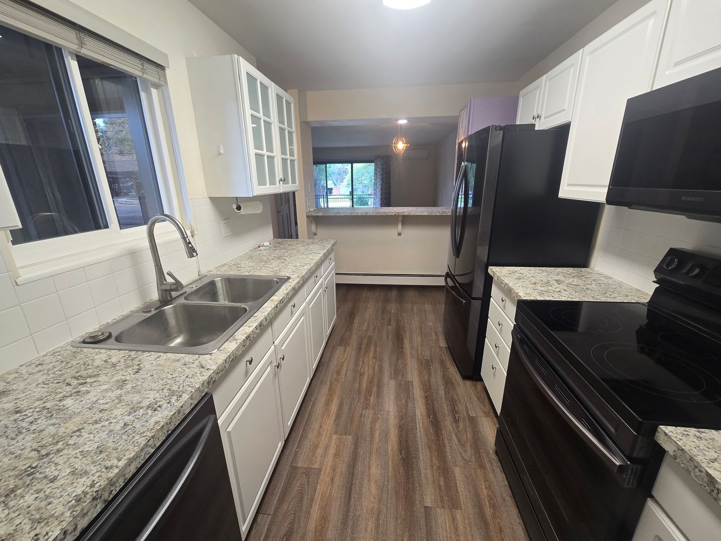 Cute 3 Bedroom Townhome In Adriel Hills Now Available Great Location Community – photo 3