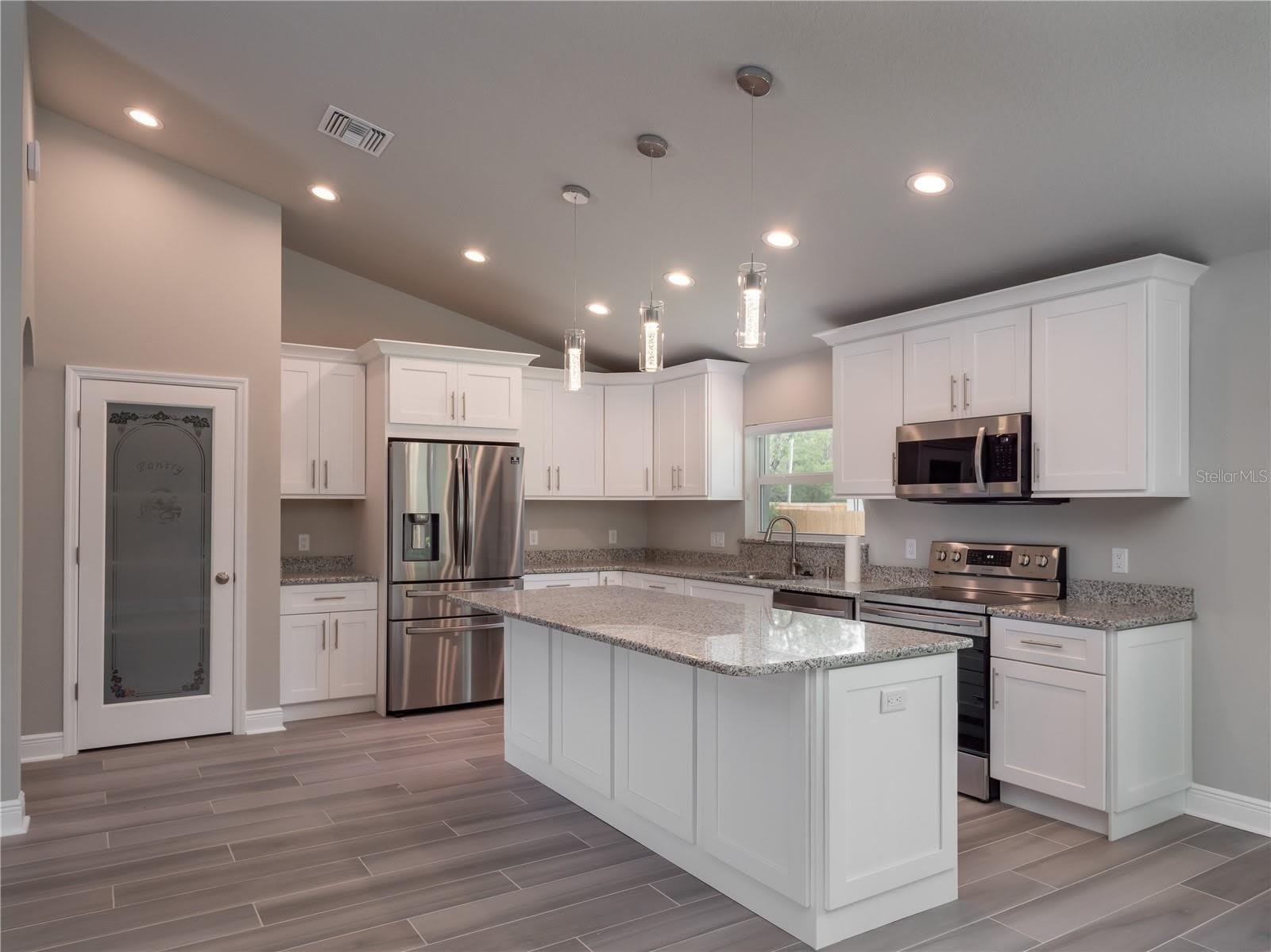 696 MARION OAKS Trail – photo 3
