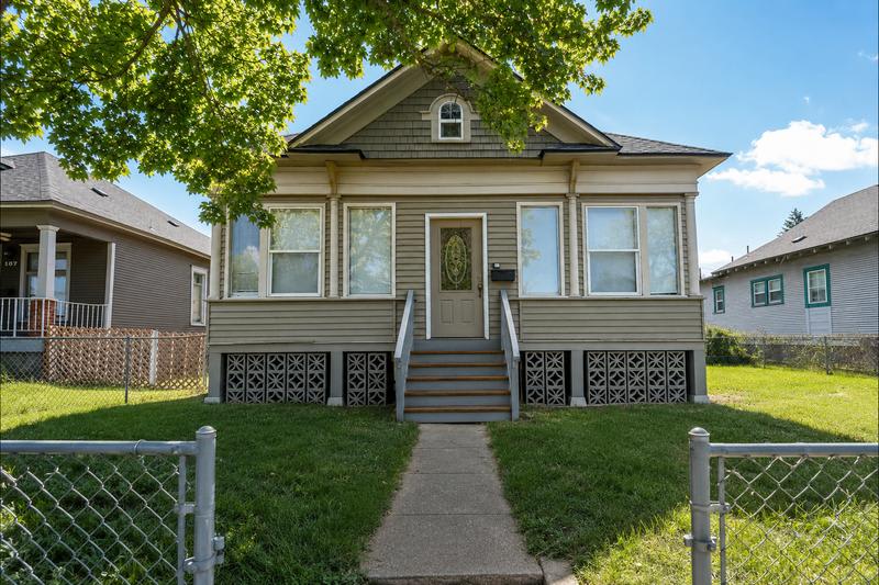 1011 East Augusta Avenue – photo 2