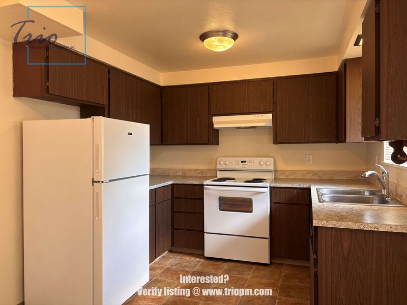 490 Macy Street – photo 3