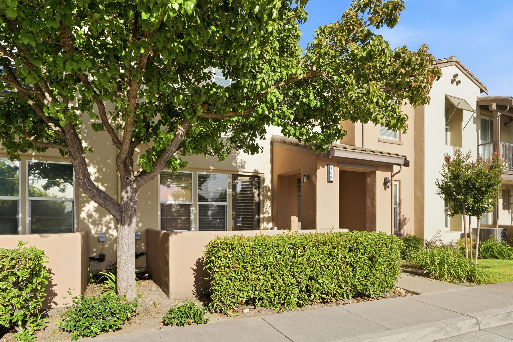 425 Regatta Ln – photo 2