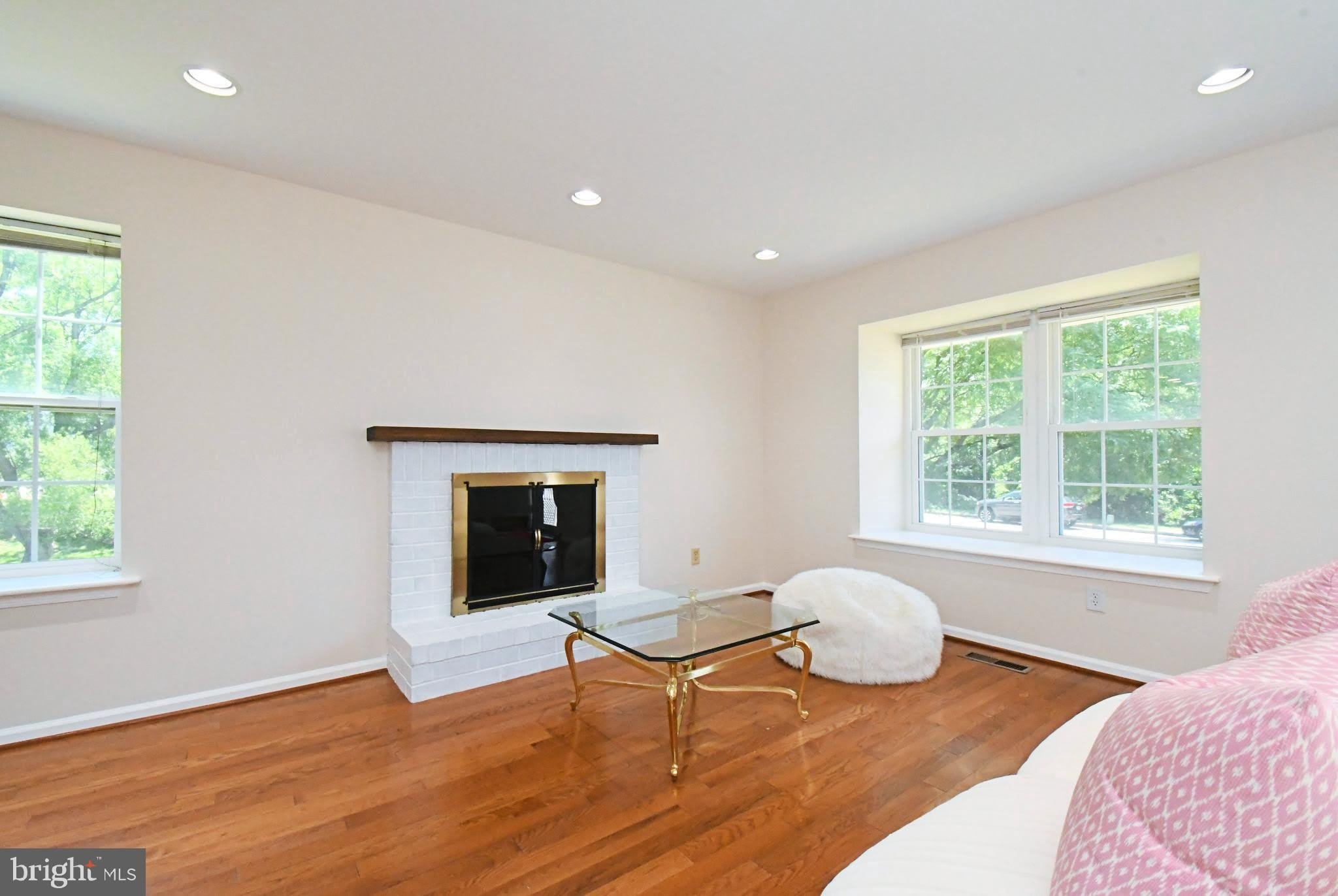2489 HILLENDALE Drive – photo 5