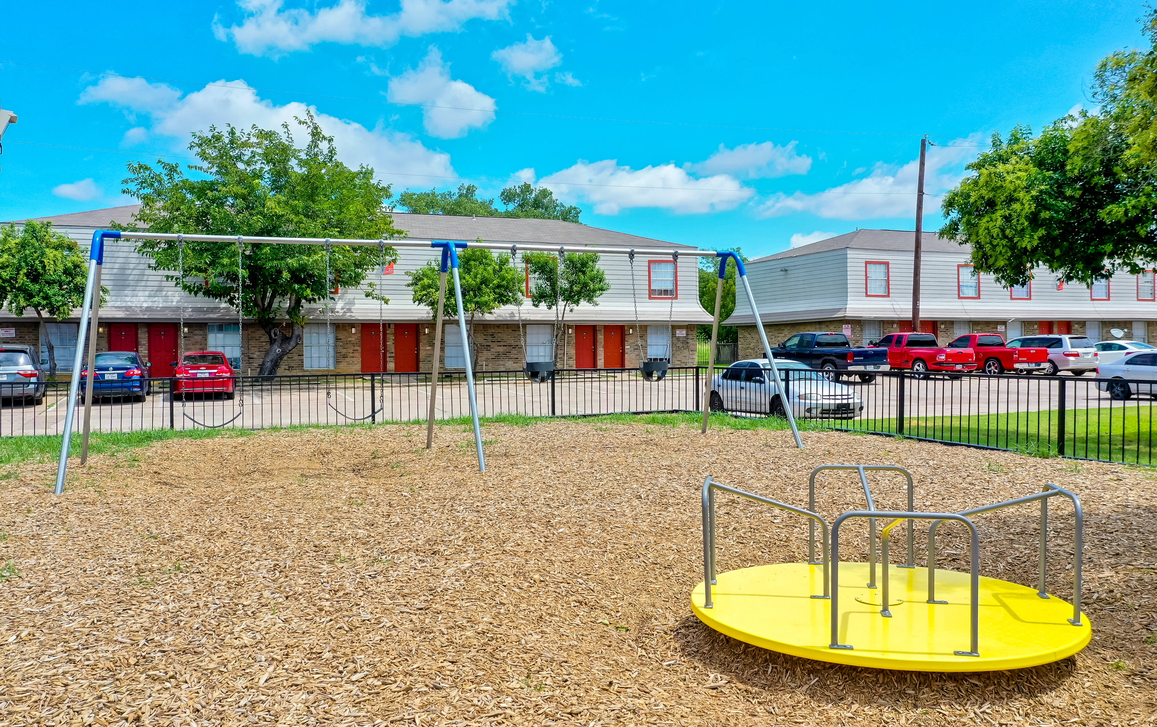 Las Lomas Apartments – photo 4