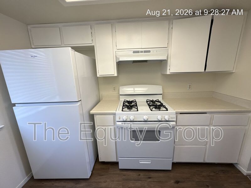 3739 West Myrtle Court – photo 5