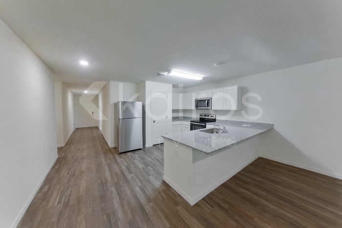 466 Norwood Avenue South – photo 5