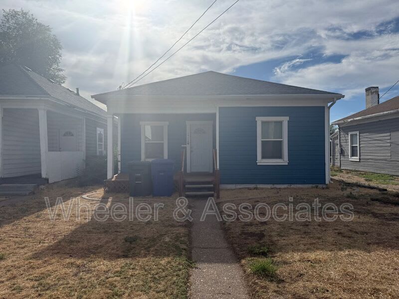 2429 B Ave – photo 2