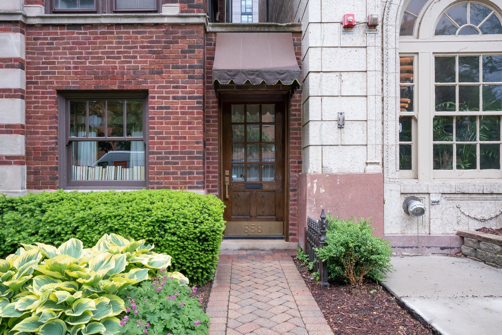 856 Hinman Avenue – photo 2