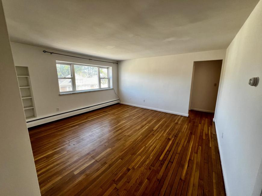 671 River St – photo 3