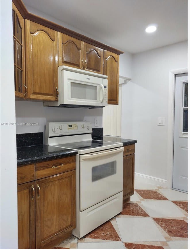 265 Northwest 190th Street – photo 4
