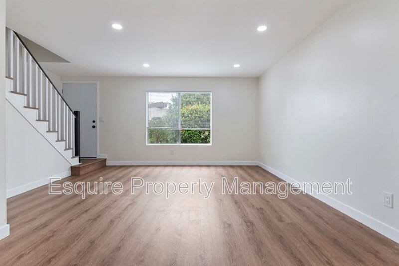 700 W. GONZALEZ RD – photo 4