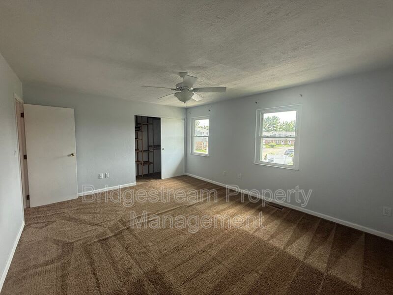 3851 Hillsboro Drive – photo 5