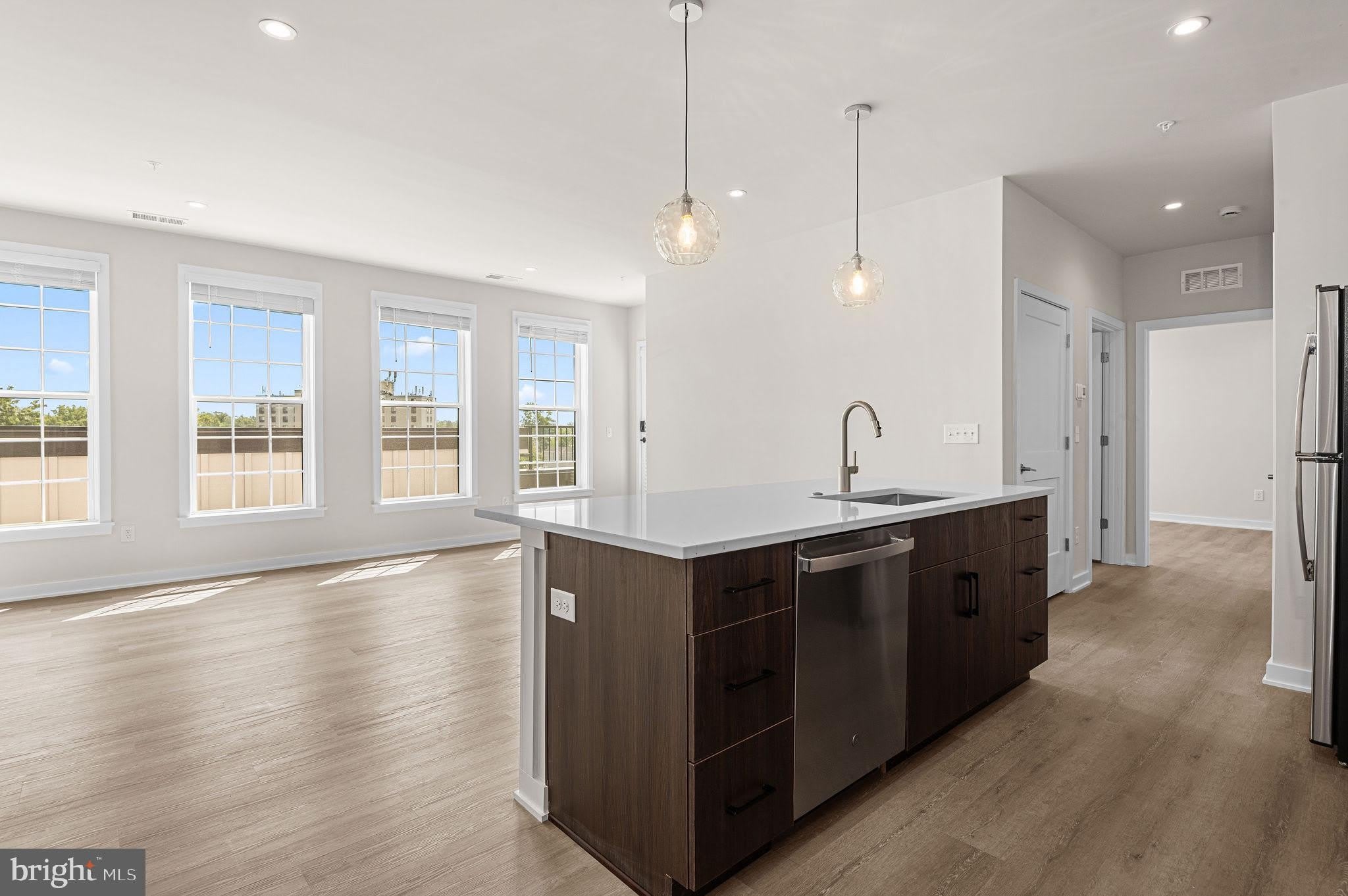 26 S York Road – photo 1