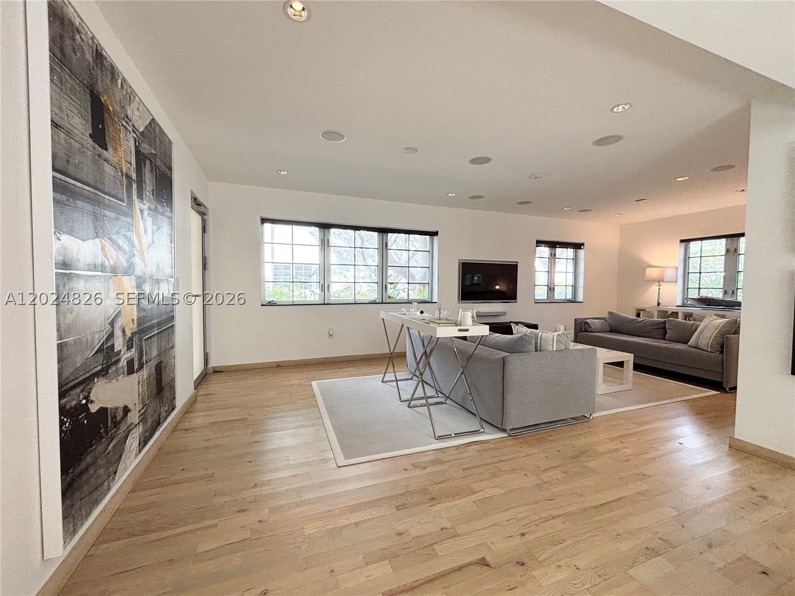 1520 Michigan Ave – photo 2