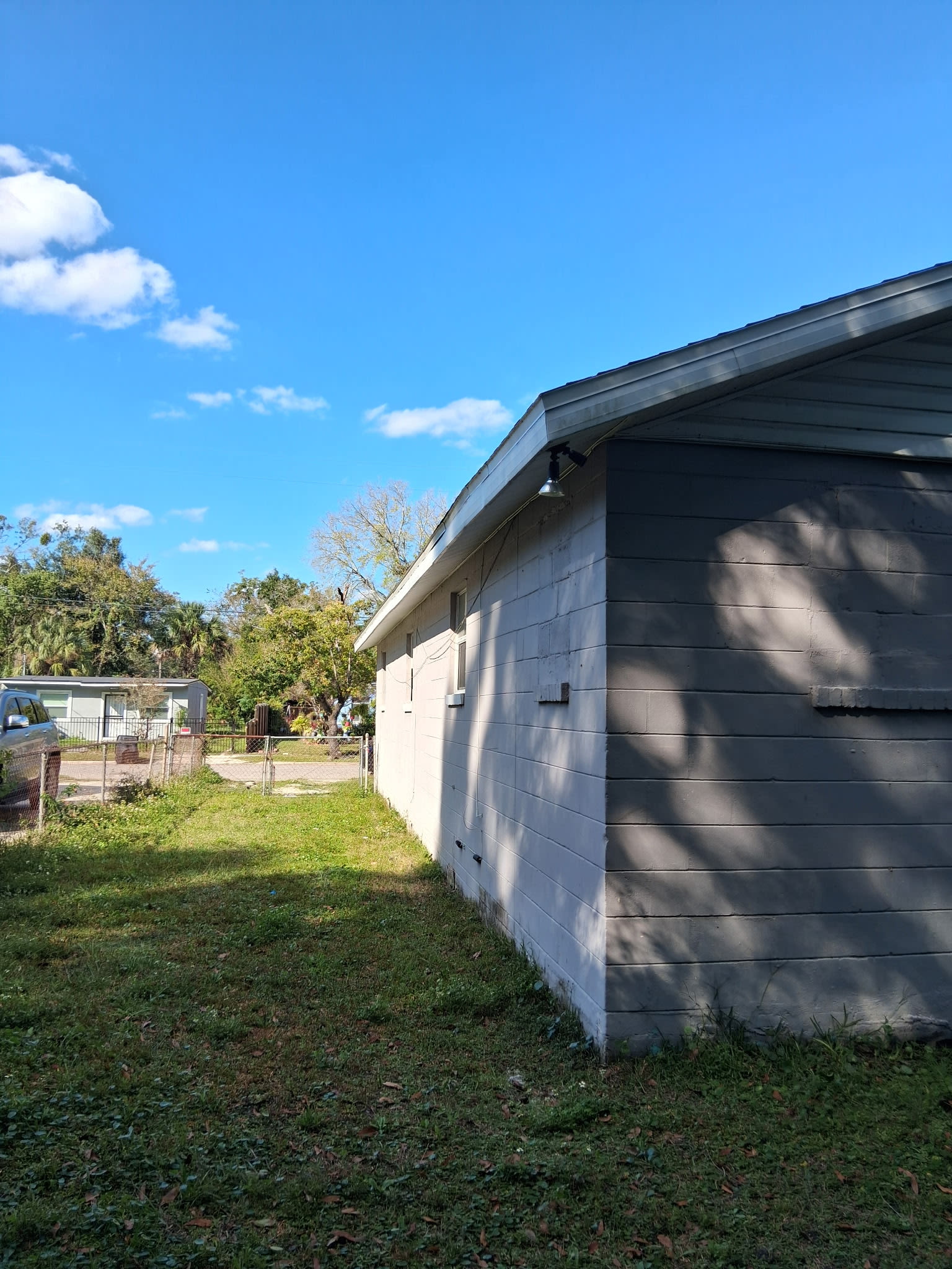1712 W. 23rd St. – photo 3