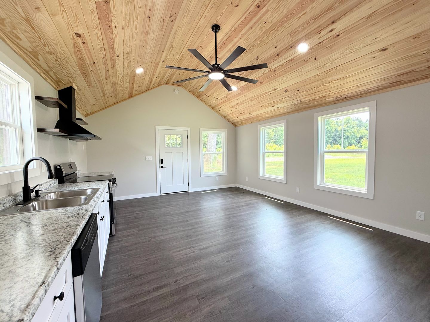 506 1st Ave W – photo 4