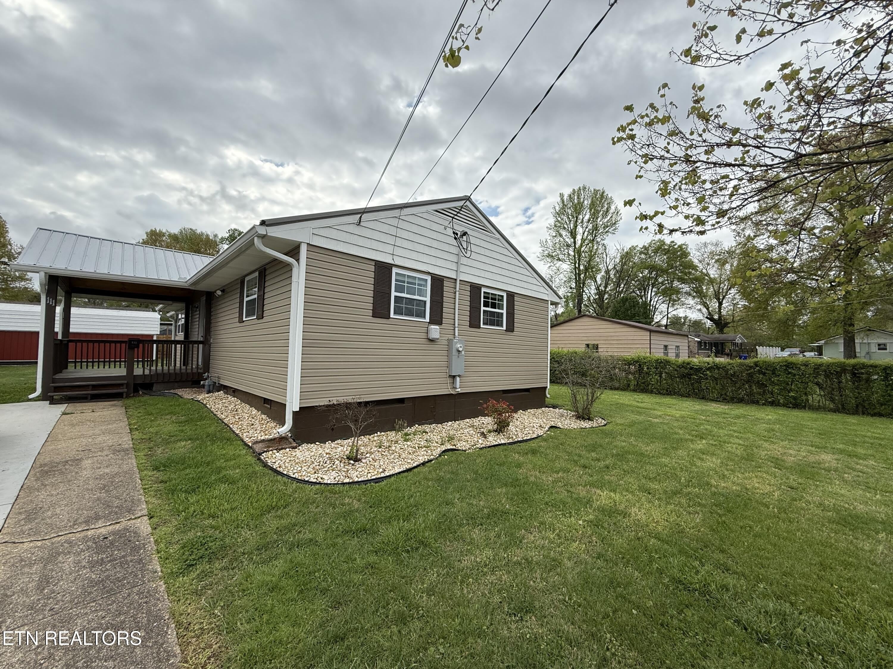 111 Marshall Circle – photo 2