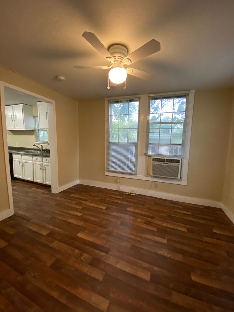 78702 East Of Downtown Sfh – photo 4