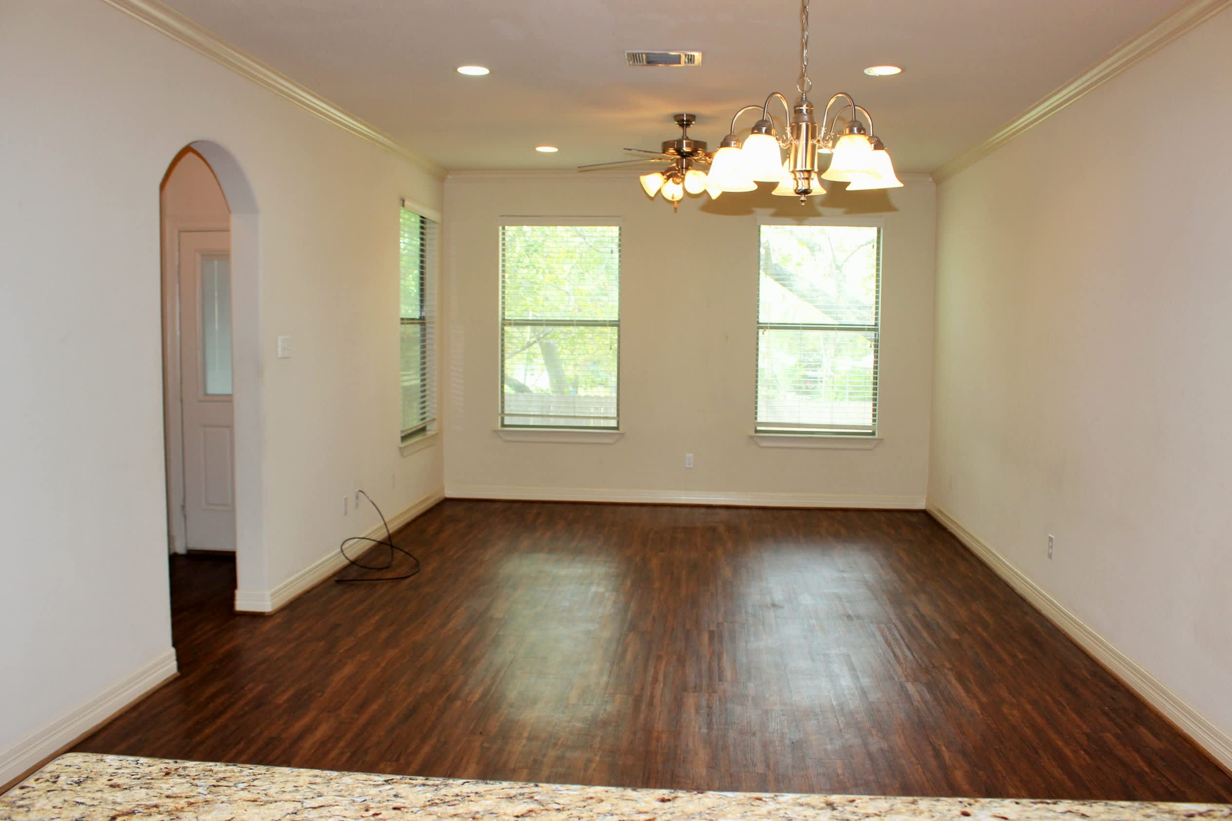 212 South Tesch Street – photo 3