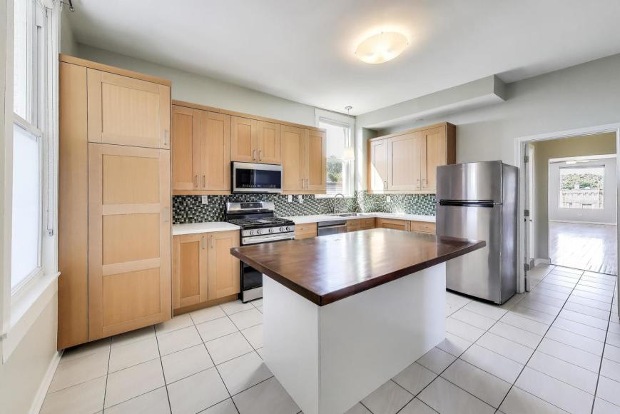 2733 North Mozart St. – photo 3