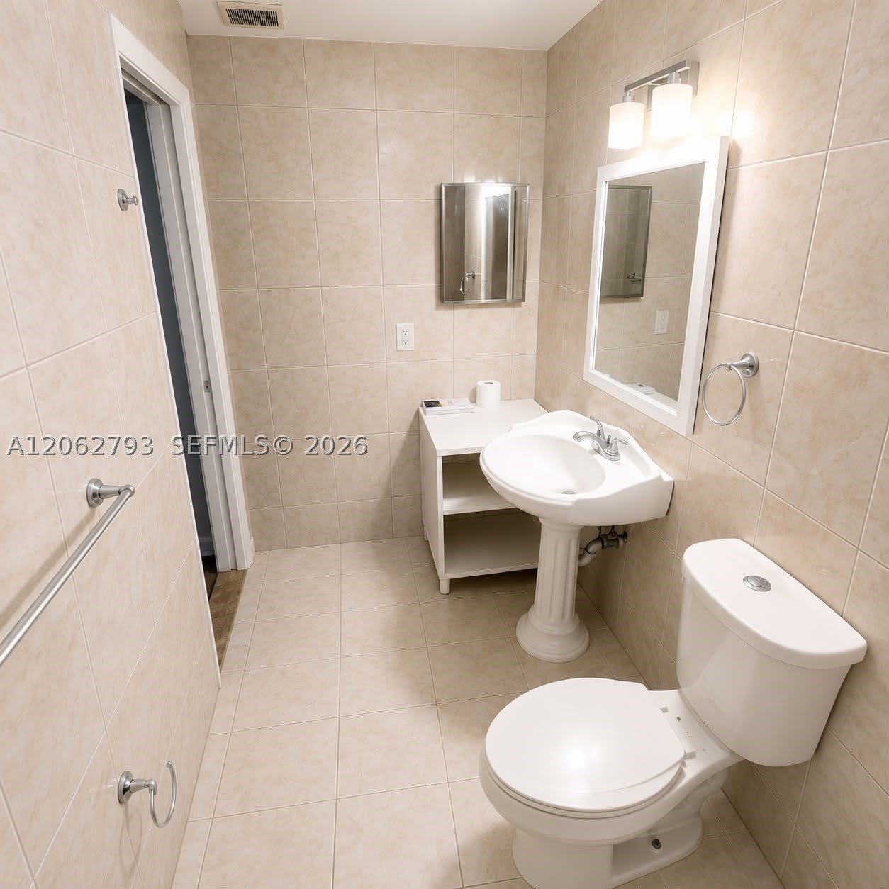 2330 NW 196th St – photo 4
