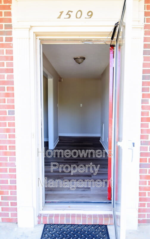 1509 Paisley Ave – photo 2