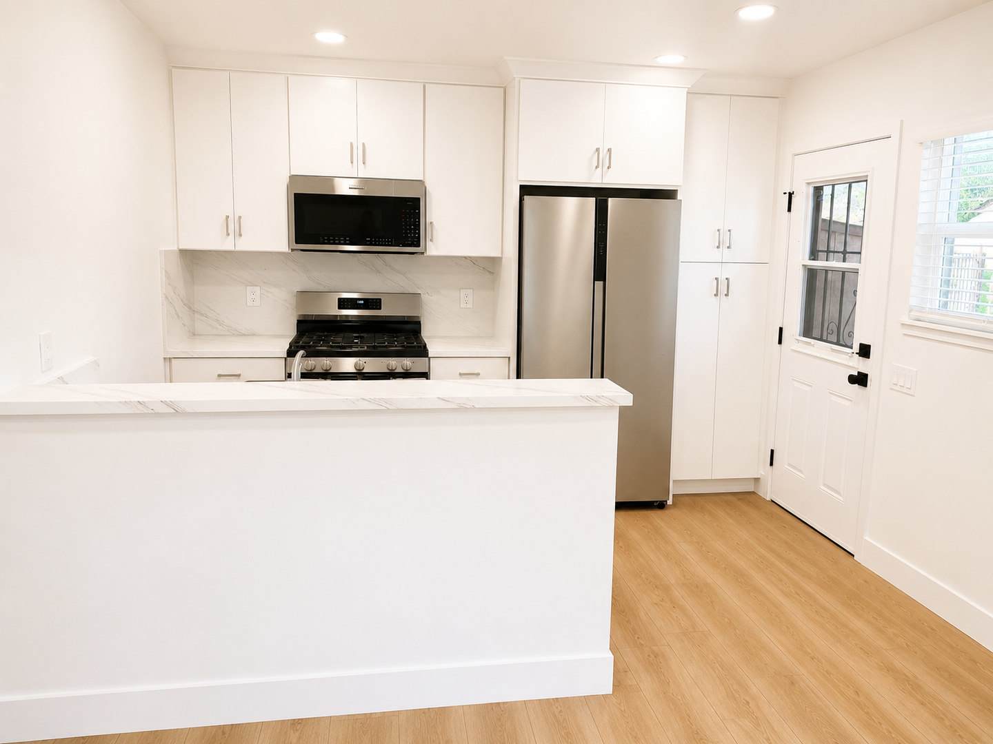 Modern Renovated Unit In Monterey Park – photo 4