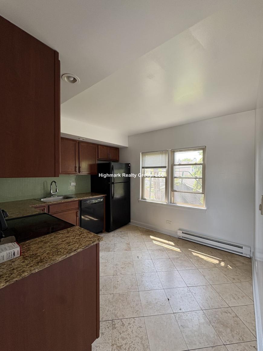 7632 North Milwaukee Ave. – photo 4