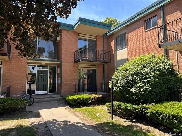 1880 Axtell Drive – photo 4