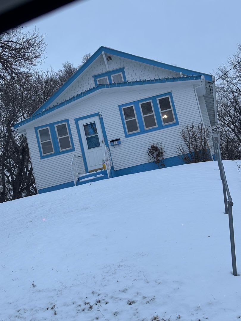 624 N Lewis Ave – photo 2