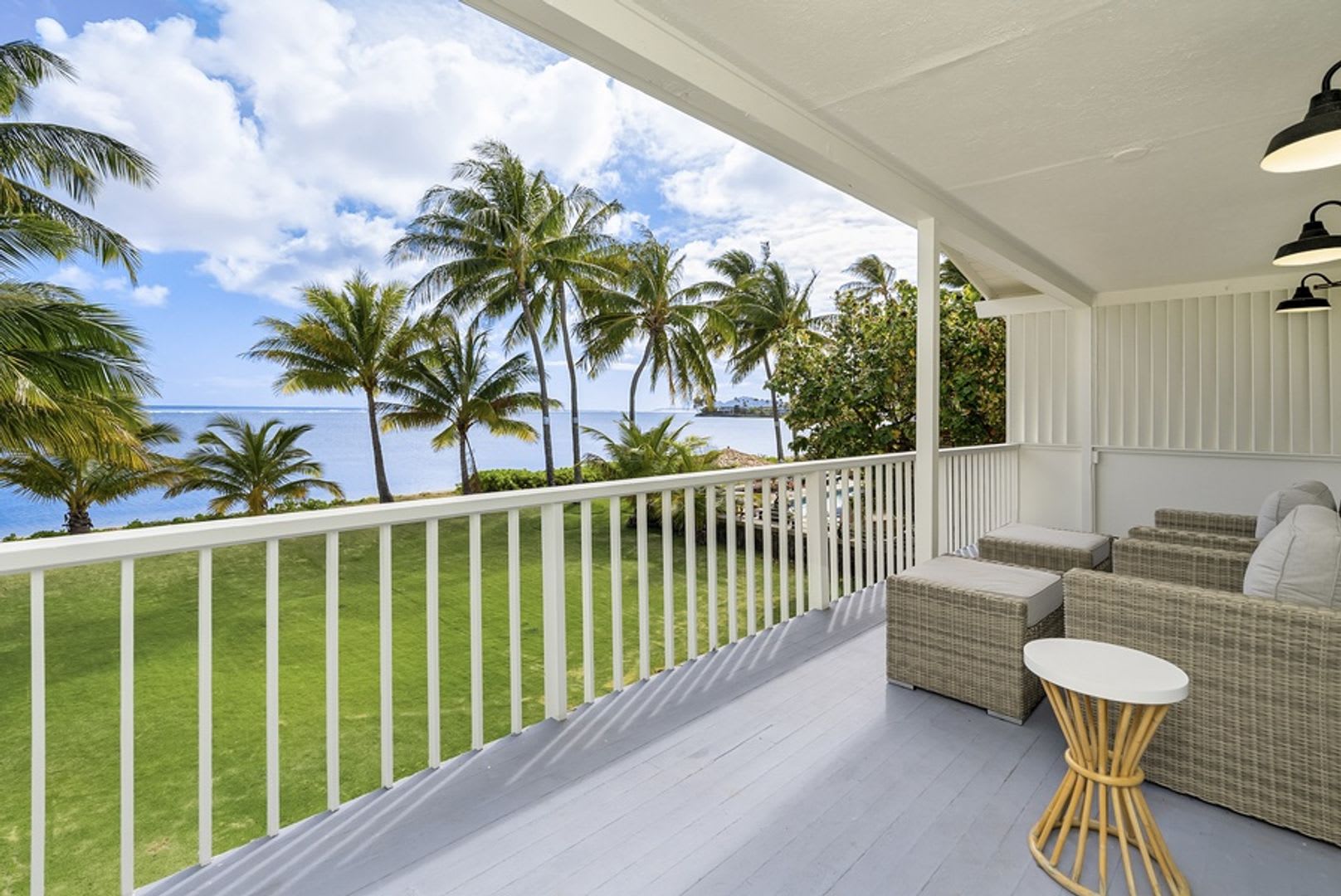Honolulu Beachfront Retreat: Lux Beachfront Retreat w/ Ocean Views & Private Beach – photo 2