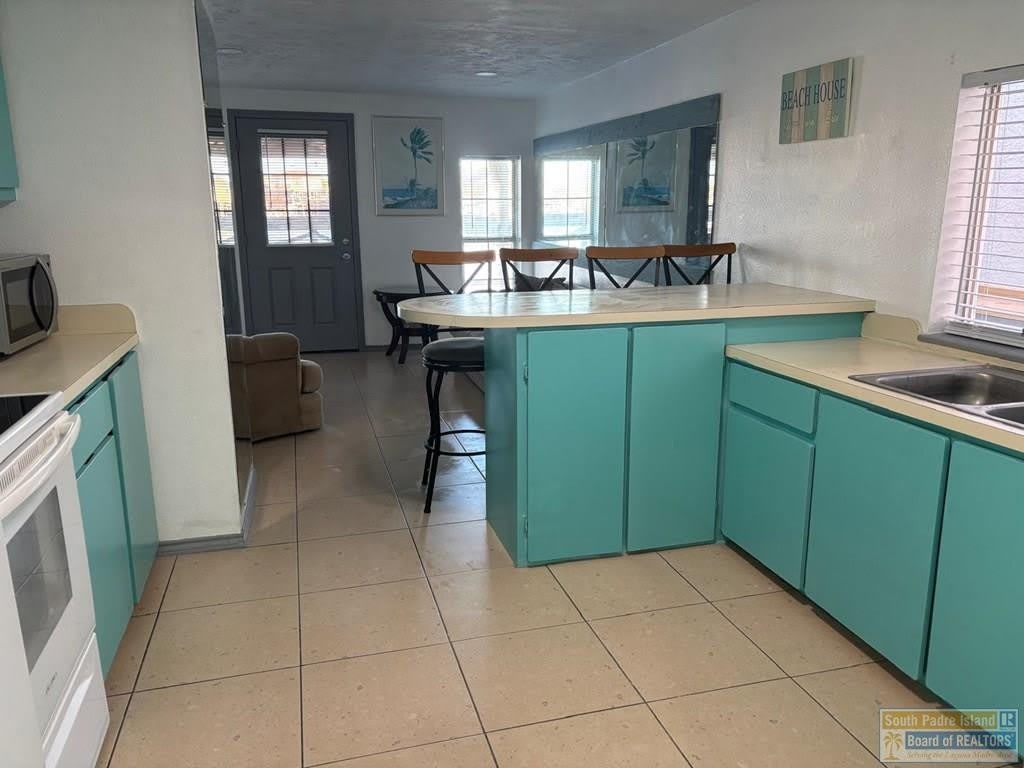 310 W Houston St. – photo 3