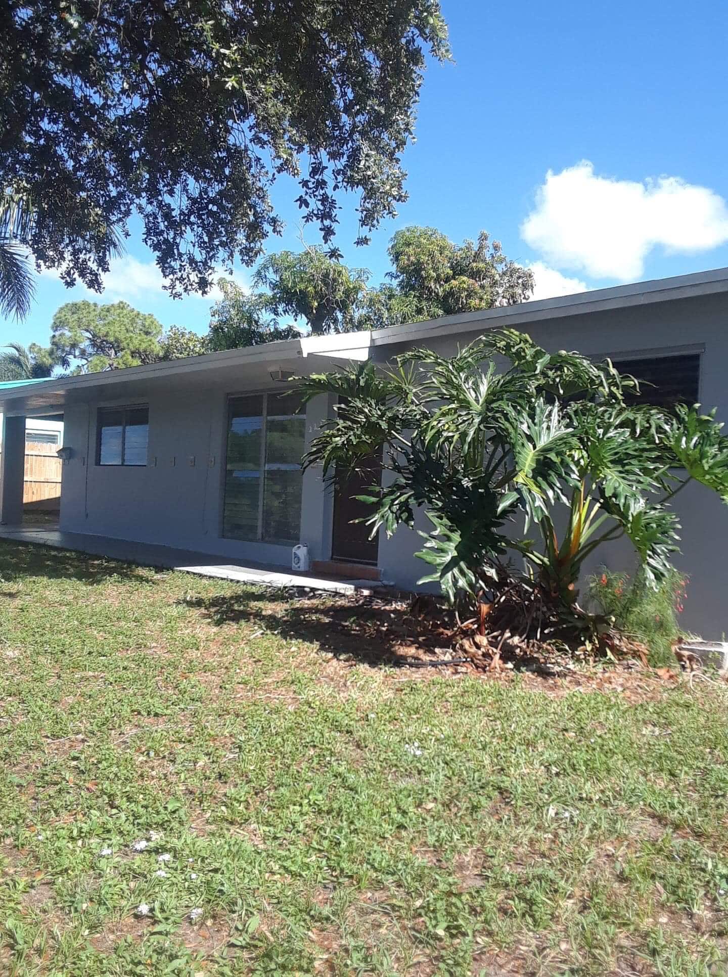 223 Southeast 14th Place – photo 1