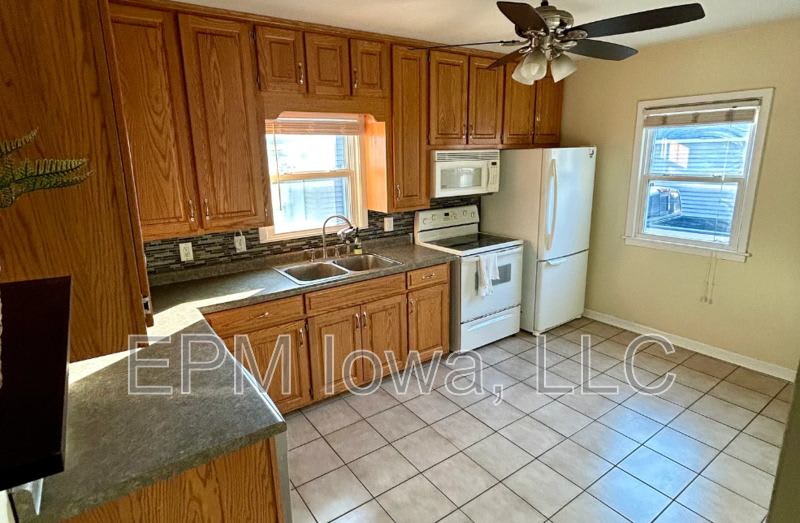 140 Morgan Road – photo 2