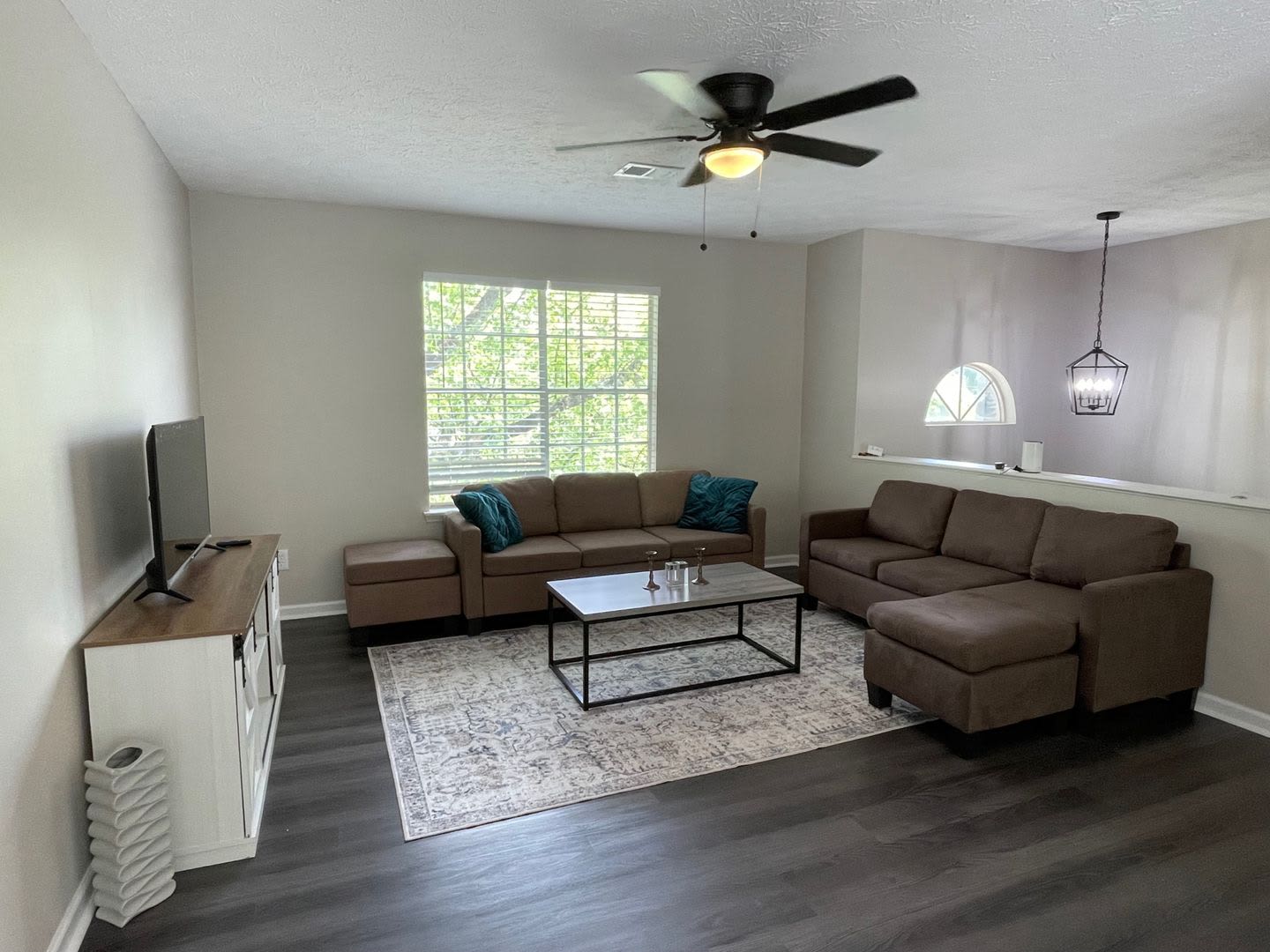 Room In 5 Bedroom Home At Newberry Trl – photo 3