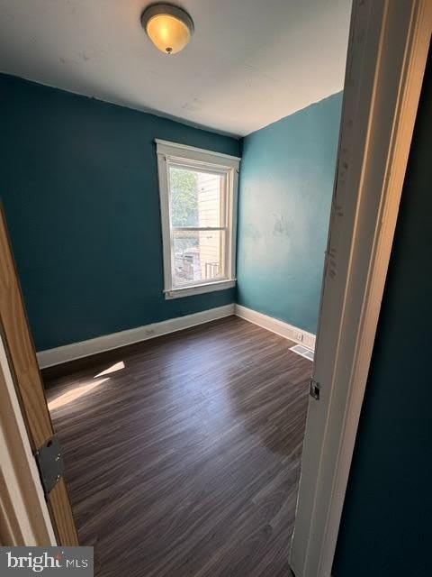 1305 E PATAPSCO Avenue – photo 4