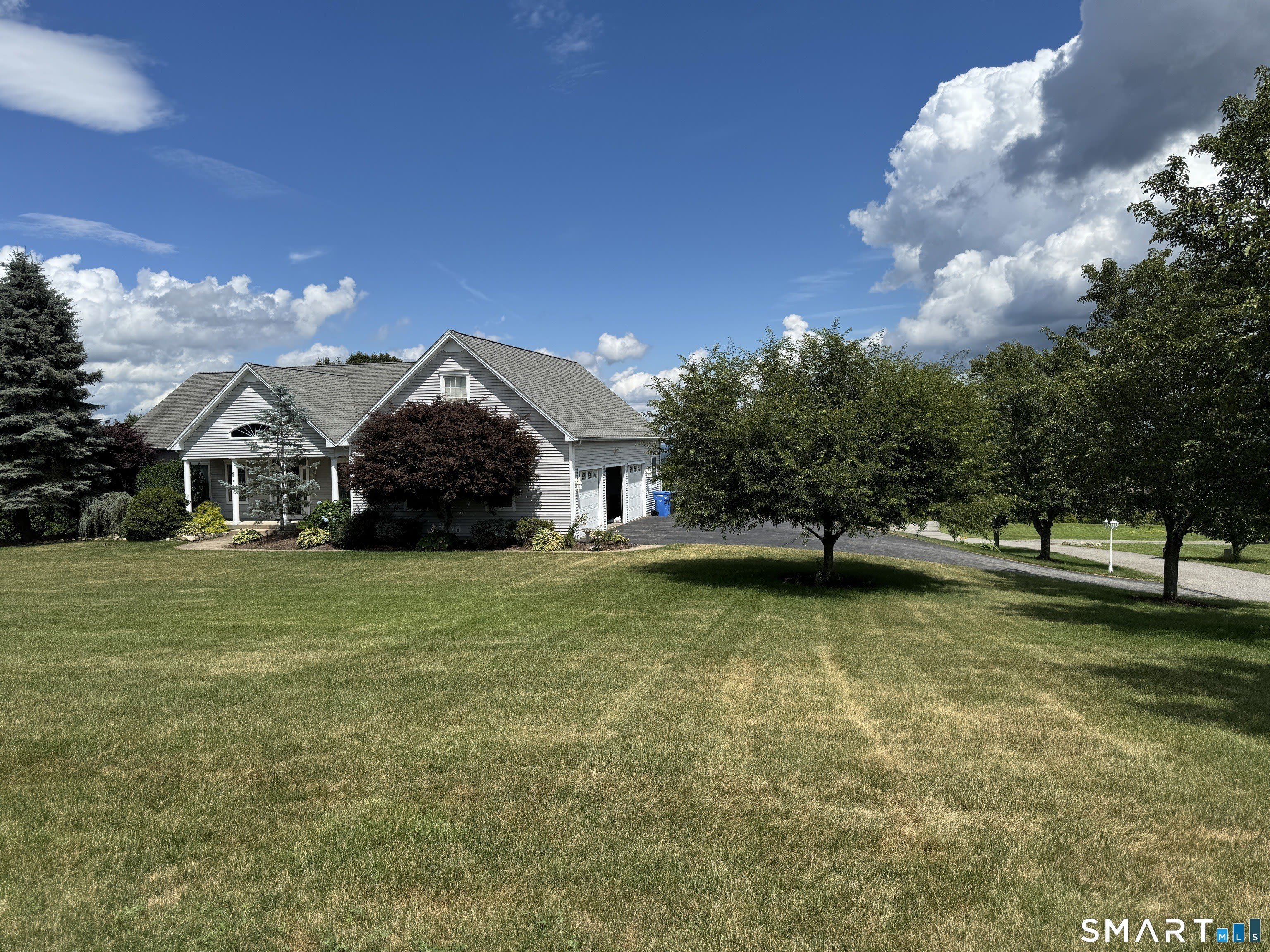 556 Hill Street – photo 2