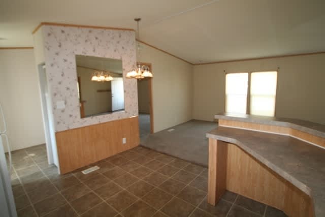 Manufactured home behind the mall – photo 4