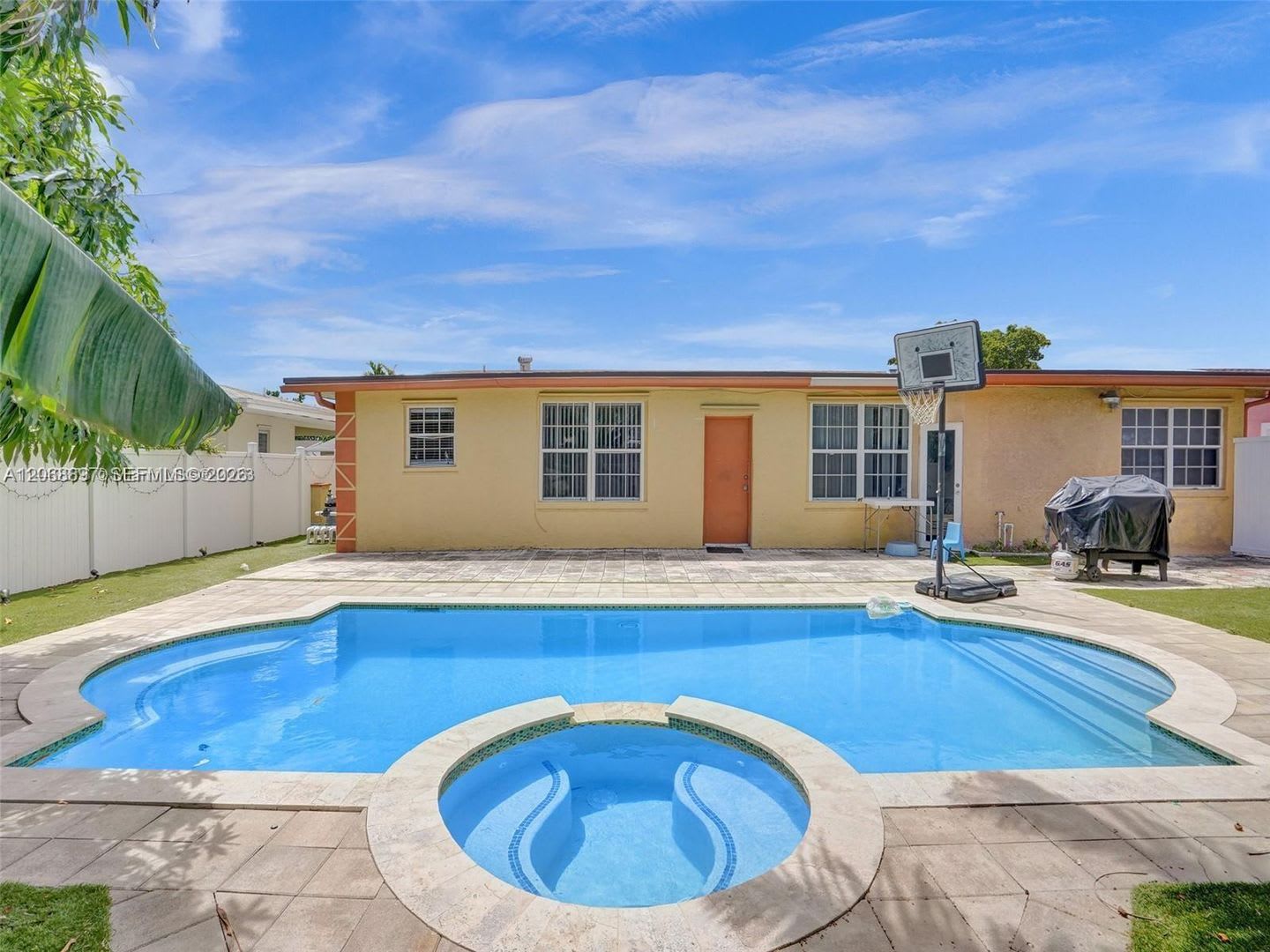 1161 NE 202nd Street, Miami, FL 33179 – photo 4