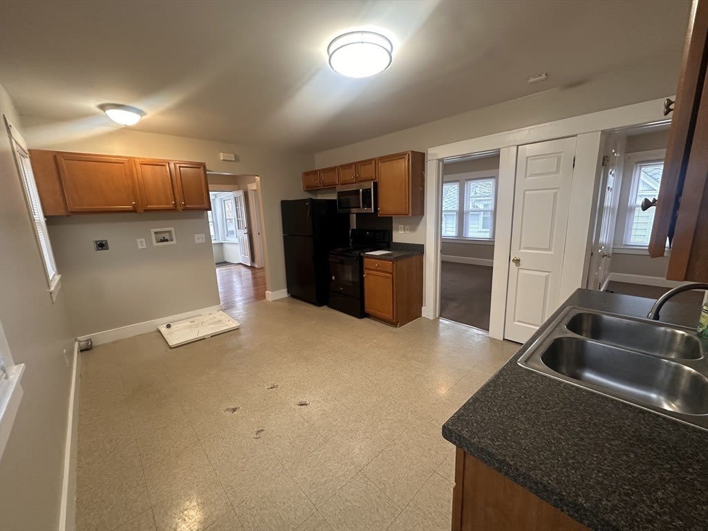 383 Newbury Street – photo 3