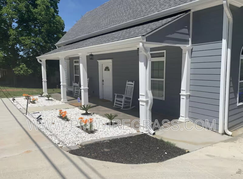 217 Orion Street – photo 2