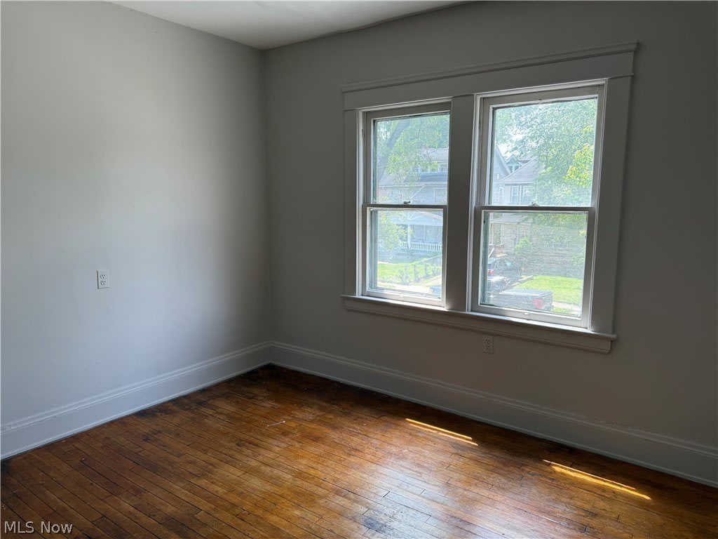 9409 Kempton Avenue – photo 5