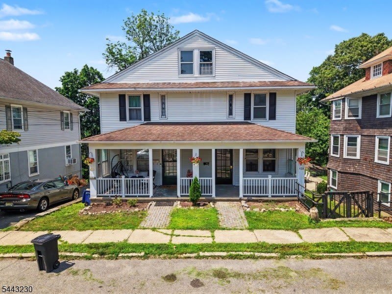 420 Hill St – photo 3