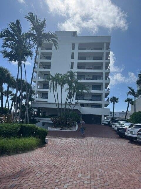 5415 Collins Avenue – photo 4