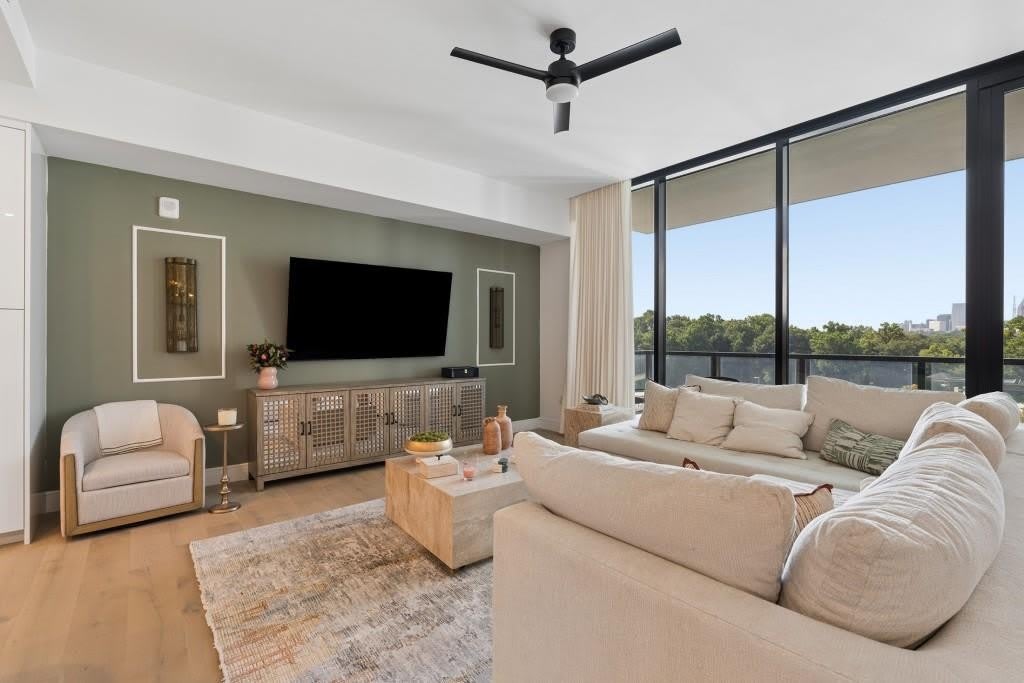 2425 Peachtree Road NE – photo 3