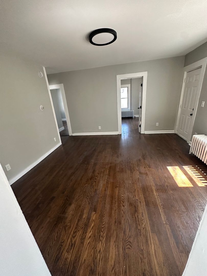 463 Main St, Torrington – photo 2