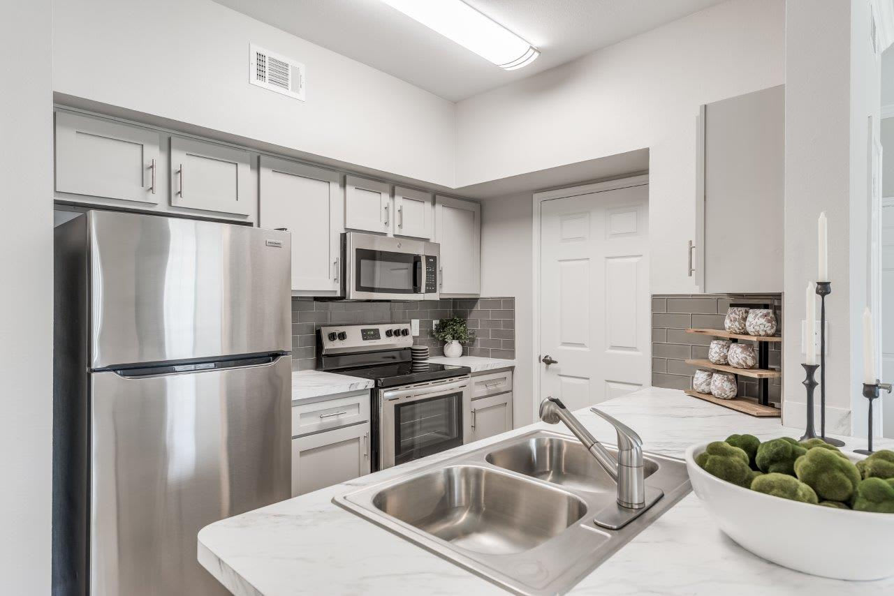 Mirabella Apartment Homes – photo 4