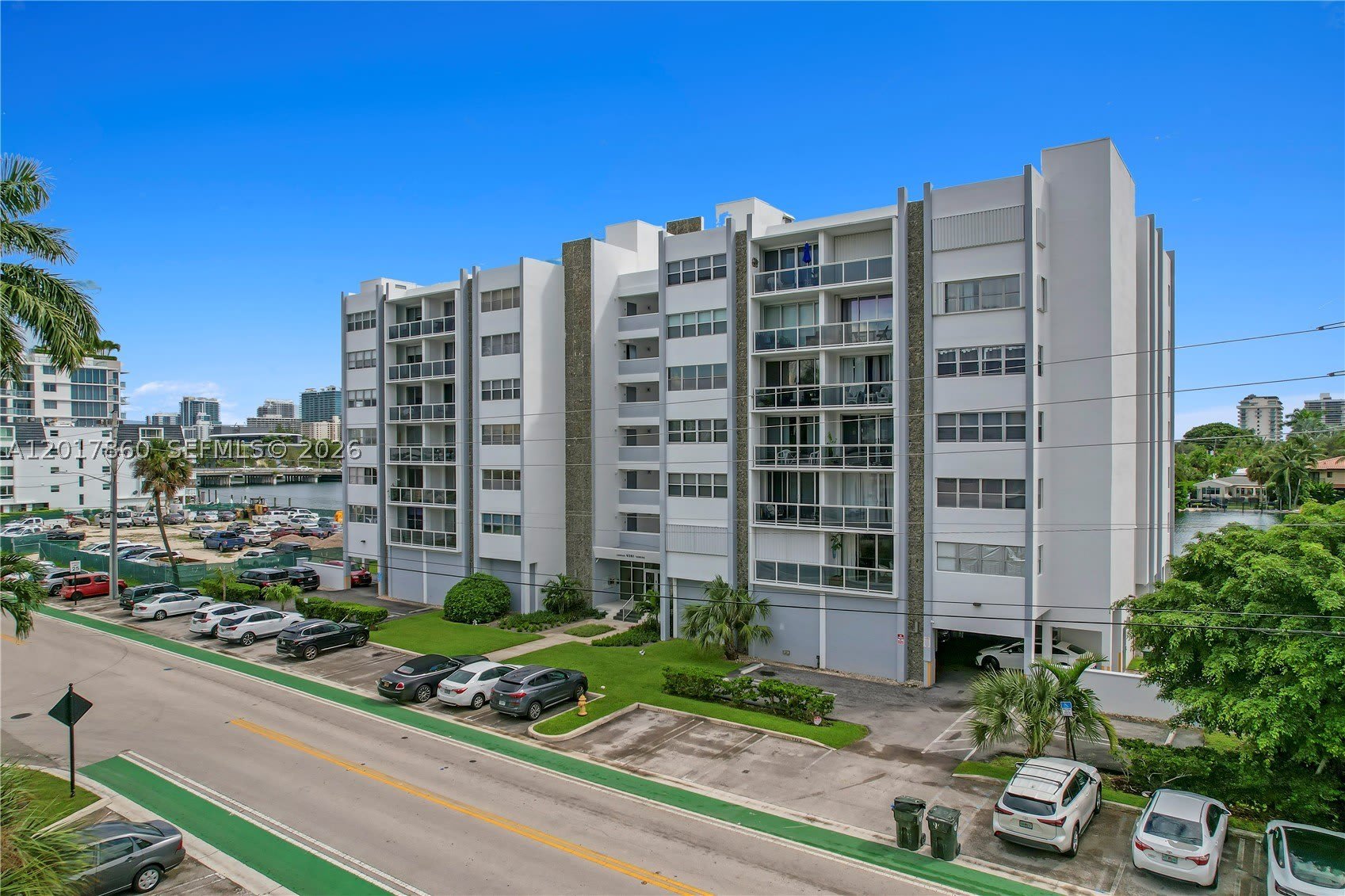 9381 E Bay Harbor Dr – photo 1